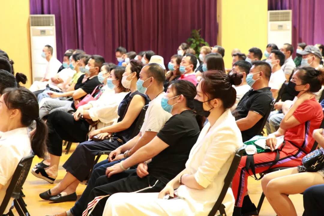 “家校携手铸合力,幼小衔接促发展”主题家校沙龙活动2.jpg “家校携手铸合力,幼小衔接促发展”主题家校沙龙活动2.jpg